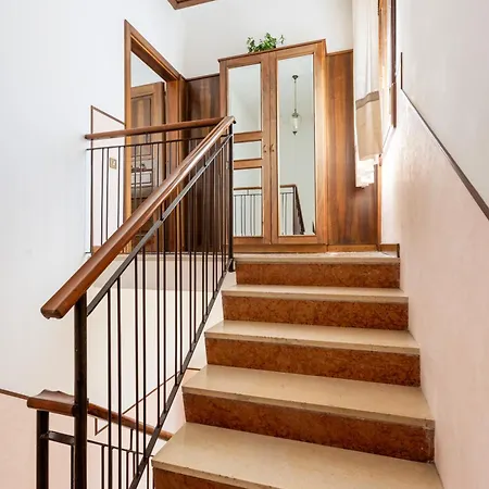 Casa 94 - Bright Apartment, 15min From Venice * 파바로 베네토
