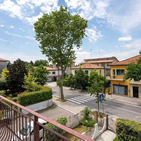 Ferienhaus Casa 94 - Bright Apartment, 15min From Venice *
