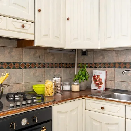 Casa 94 - Bright Apartment, 15min From Venice 펜션 *