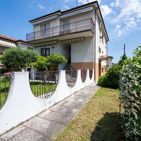 Ferienhaus Casa 94 - Bright Apartment, 15min From Venice *