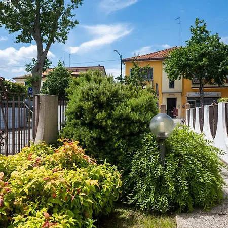 Casa 94 - Bright Apartment, 15min From Venice